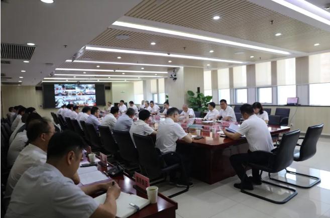 喜获一批全市突出单位和个人，，，，，，来给武汉城投清静生产事情点个赞！-集团动态-武汉城投集团 