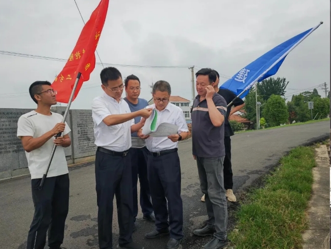 喜获一批全市突出单位和个人，，，，，，来给武汉城投清静生产事情点个赞！-集团动态-武汉城投集团 